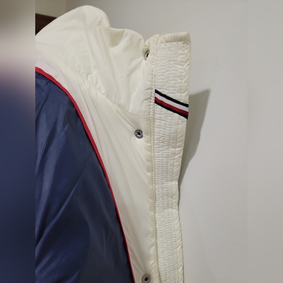 TOMMY HILFIGER IVY PUFFER VEST - Picture 12 of 14